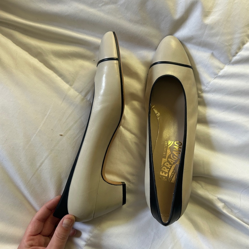 VINTAGE - NEVER WORN Salvatore Ferragamo Cream and Black Women's Shoes